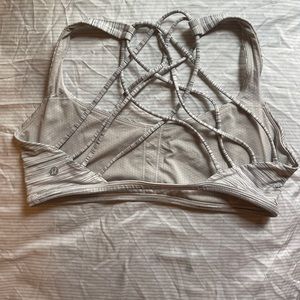 Lululemon free to be bra